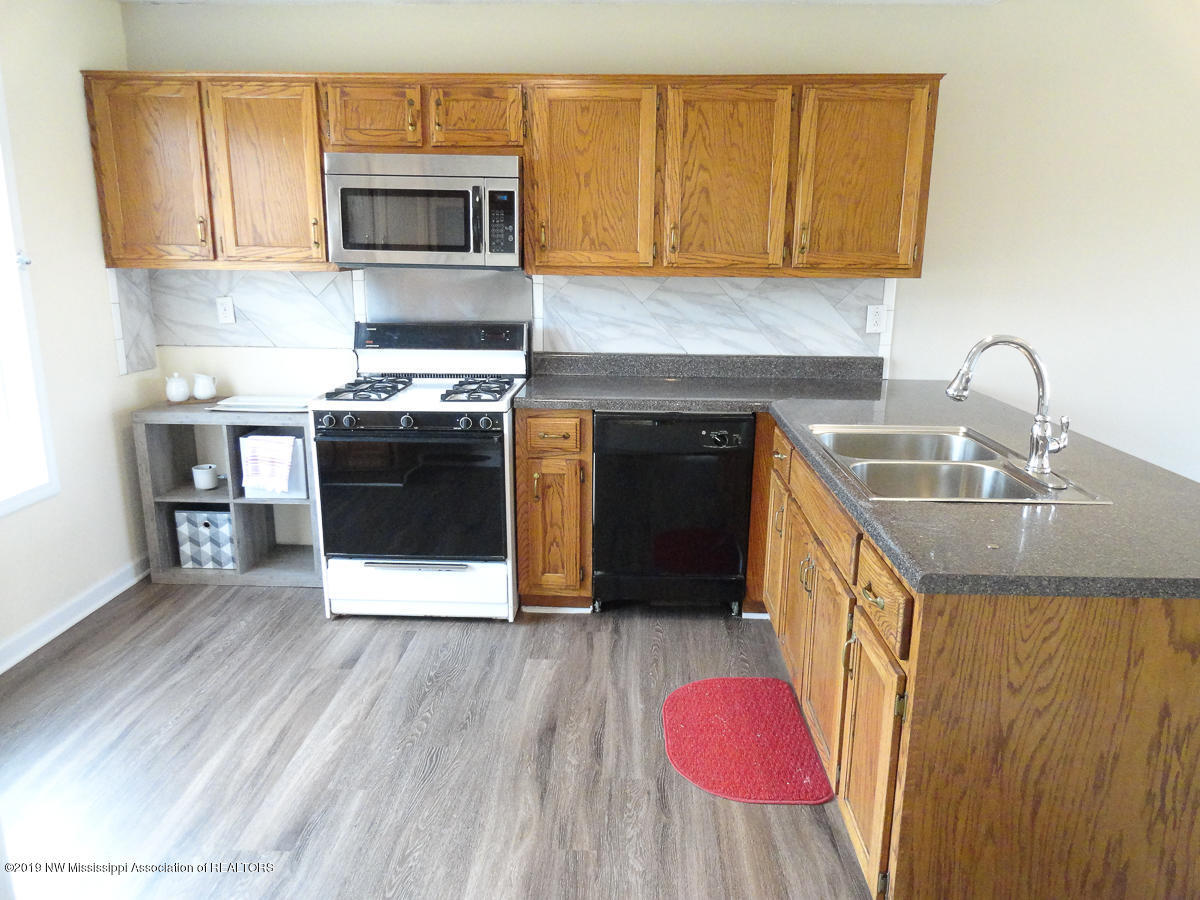 350 Woodview Road Byhalia, MS 38611 - Photo 8 of 19 DSC02364-1