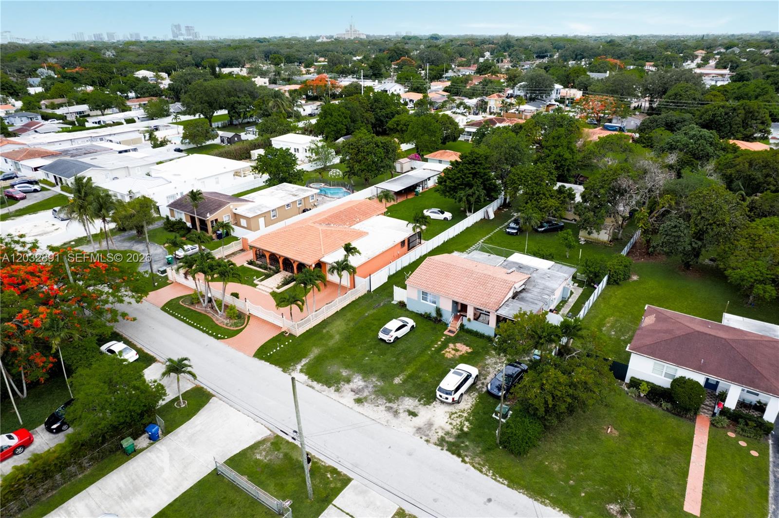 5860 Southwest 19th Street Miami, FL 33155 - Photo 12 of 15