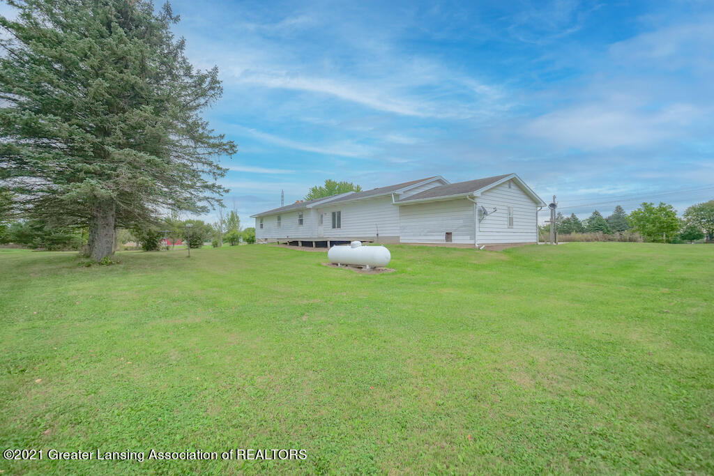 651 North Michigan Road Eaton Rapids, MI 48827 - Photo 12 of 31 P1688387 copy