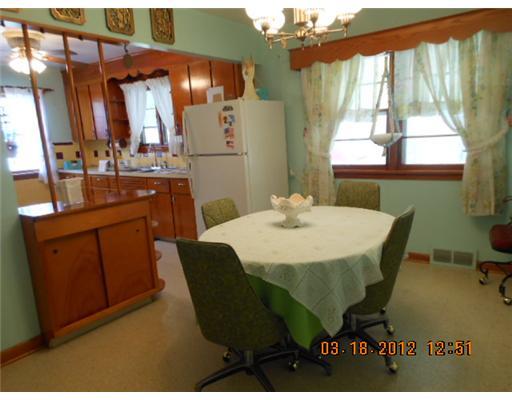 3036 Ivanhoe Road Sharpsville, PA 16150 - Photo 5 of 11 Dining Room.