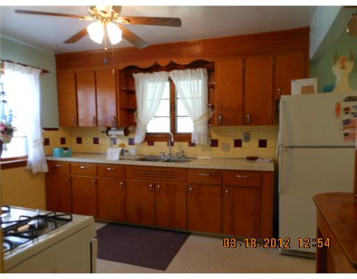 3036 Ivanhoe Road Sharpsville, PA 16150 - Photo 6 of 11 Kitchen.