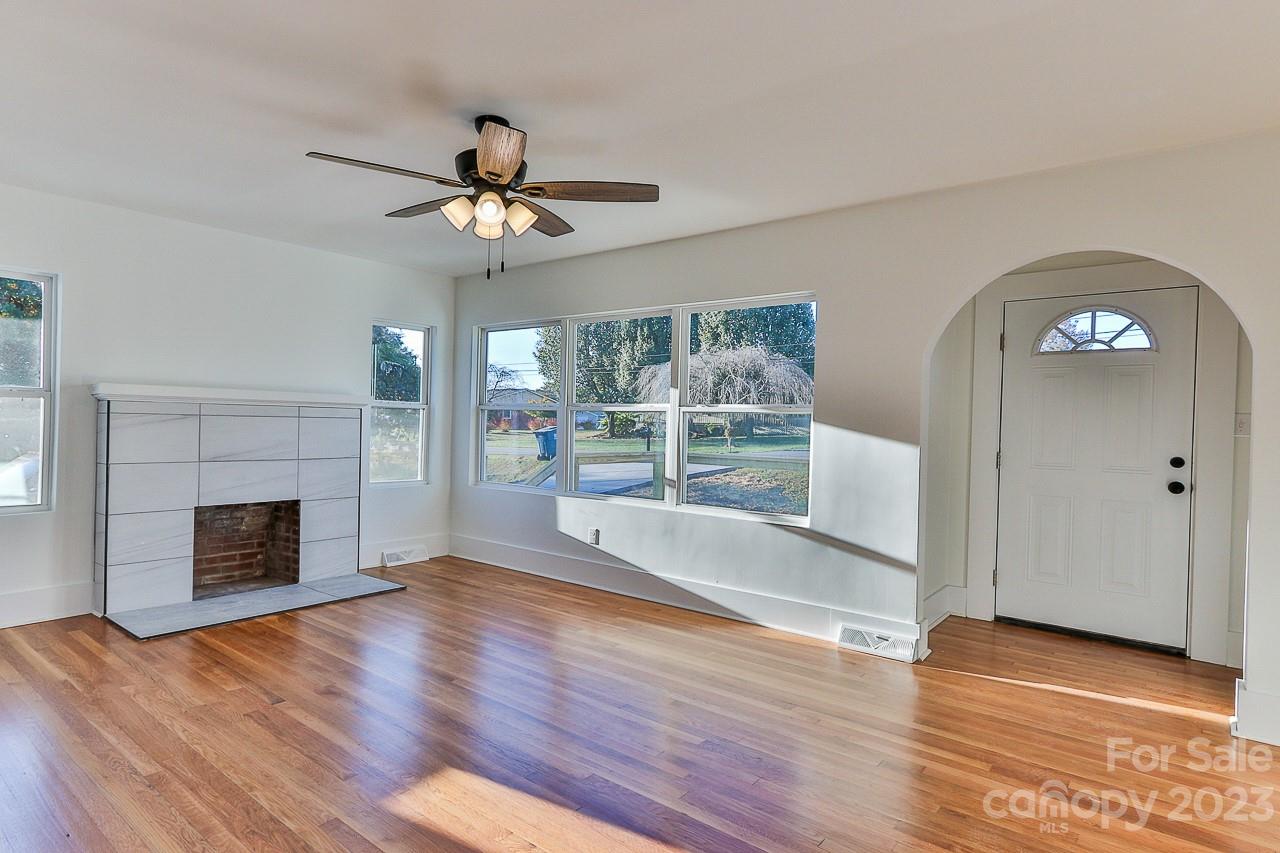 3205 Spencer Road Conover, NC 28613 - Photo 2 of 12 Gallery Image 2