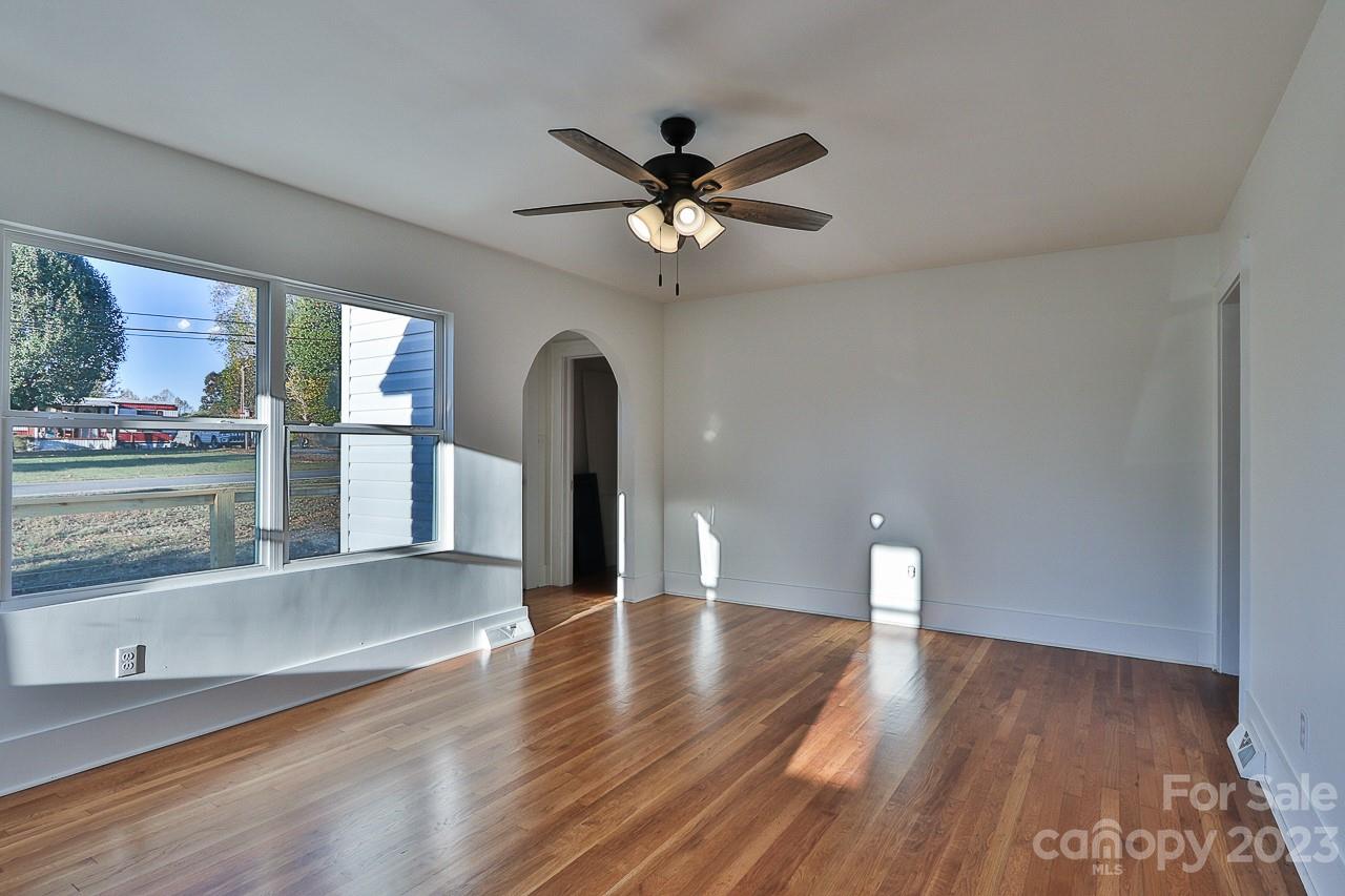 3205 Spencer Road Conover, NC 28613 - Photo 3 of 12 Gallery Image 3