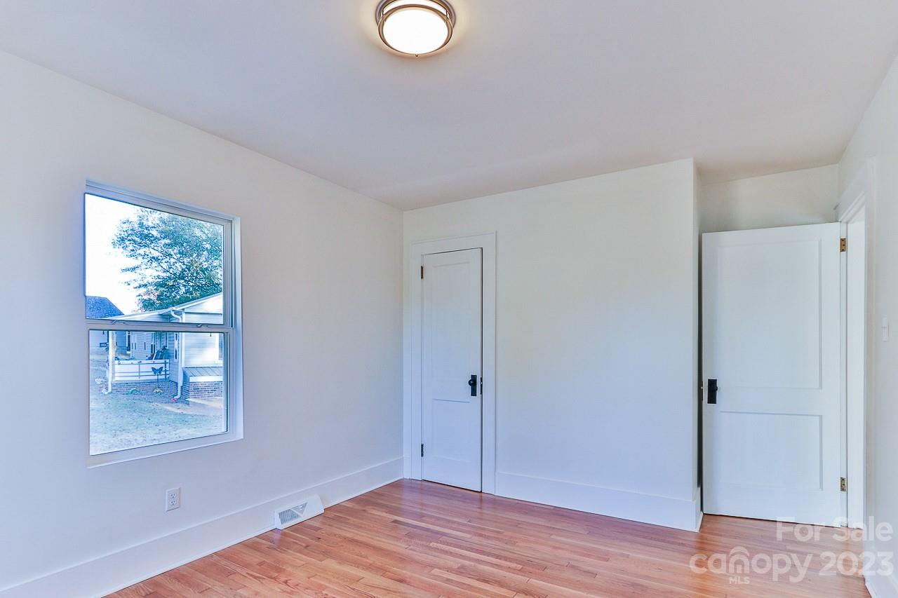 3205 Spencer Road Conover, NC 28613 - Photo 8 of 12 Gallery Image 8