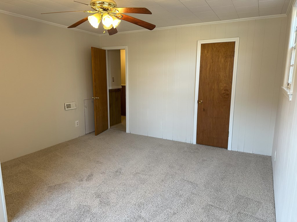 2007 Old Laurens Road Greenwood, SC 29649 - Photo 15 of 34 Gallery Image 15