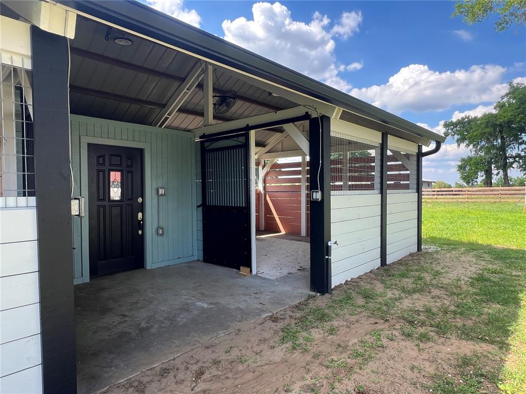 1575 Northeast 100th Street Anthony, FL 32617 - Photo 7 of 29 a view of a porch