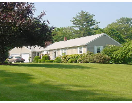 8 Kingsbury Road Spencer, MA 01562 - Photo 1 of 1