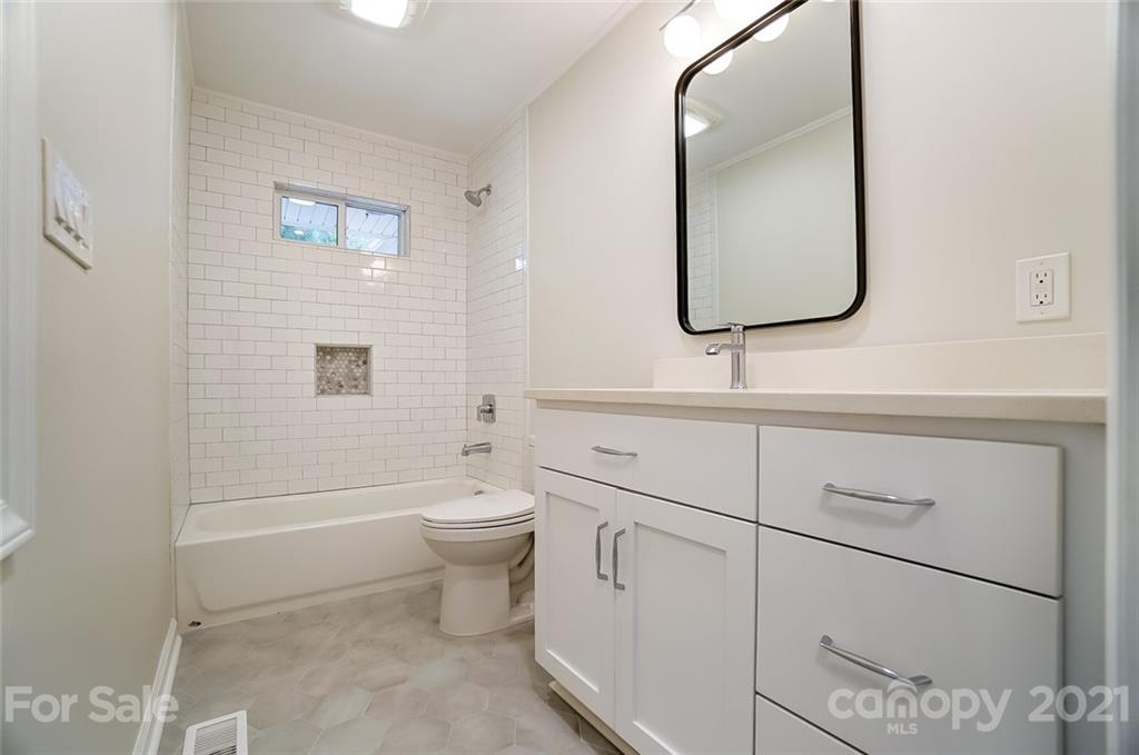 807 Lochridge Road Charlotte, NC 28209 - Photo 14 of 45 Gallery Image 14