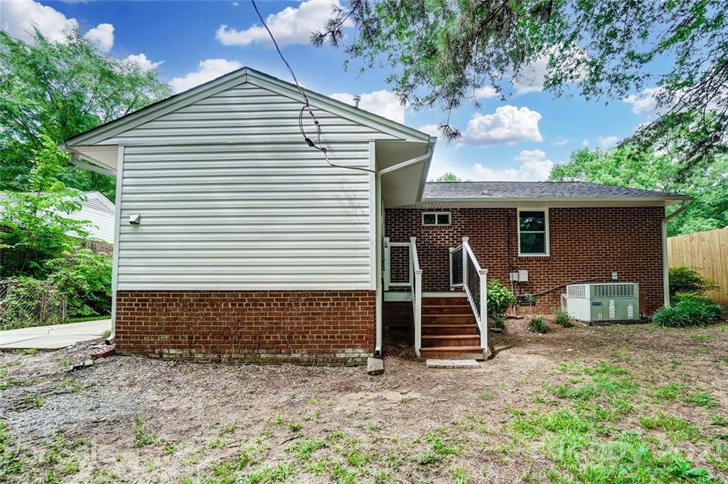 807 Lochridge Road Charlotte, NC 28209 - Photo 30 of 45 Gallery Image 30