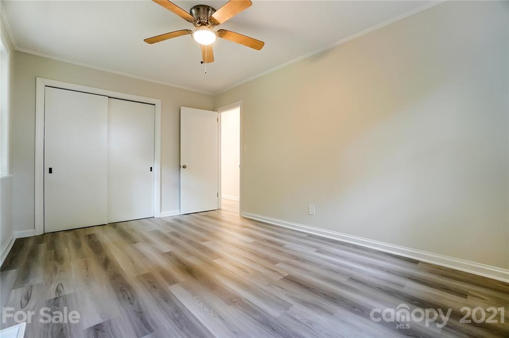 807 Lochridge Road Charlotte, NC 28209 - Photo 34 of 45 Gallery Image 34