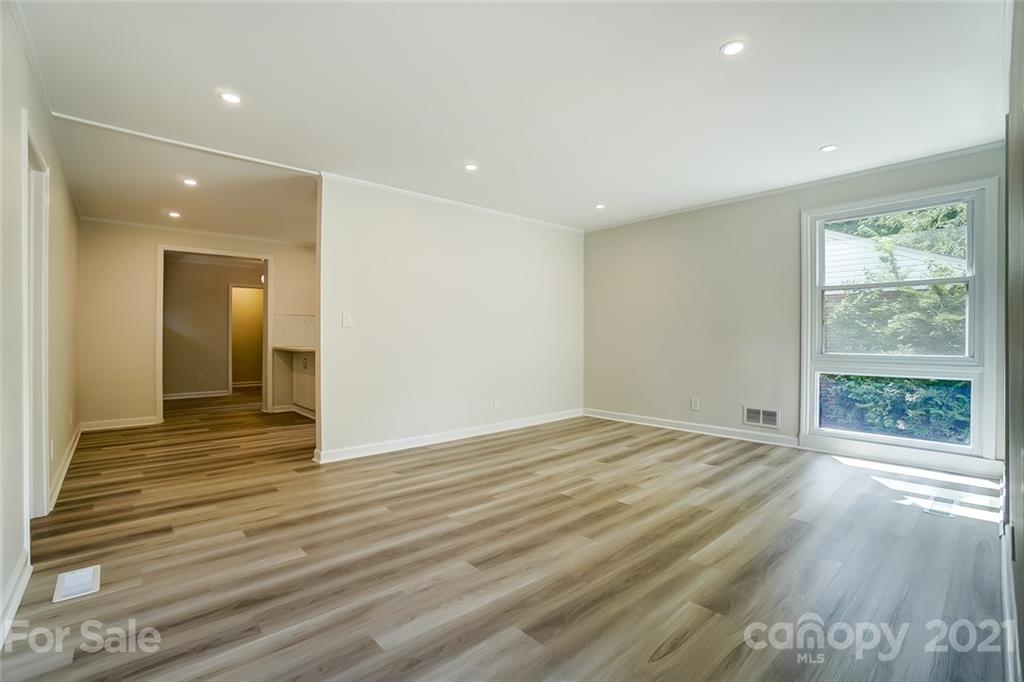 807 Lochridge Road Charlotte, NC 28209 - Photo 38 of 45 Gallery Image 38