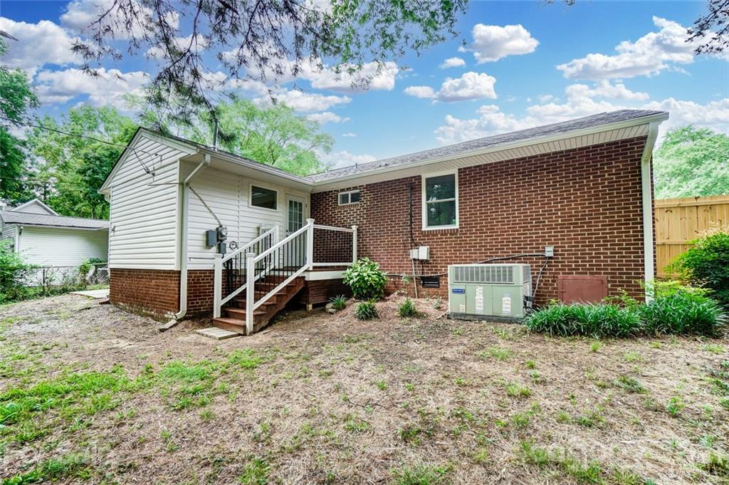 807 Lochridge Road Charlotte, NC 28209 - Photo 42 of 45 Gallery Image 42