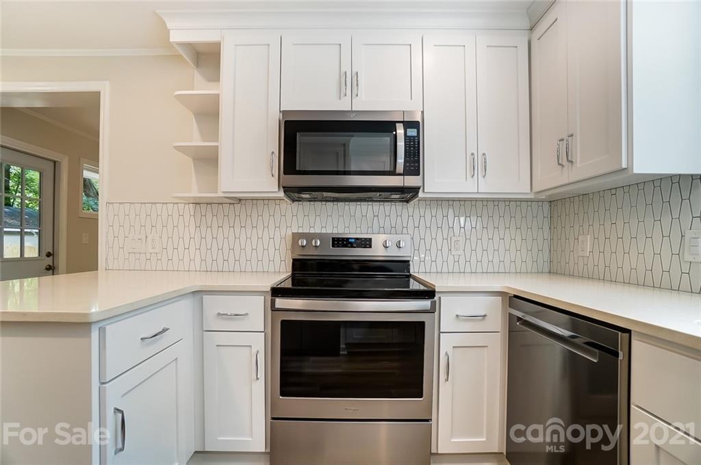 807 Lochridge Road Charlotte, NC 28209 - Photo 8 of 45 Gallery Image 8