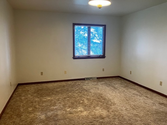 4015 East 1st Road Mendota, IL 61342 - Photo 15 of 45 an empty room with a window