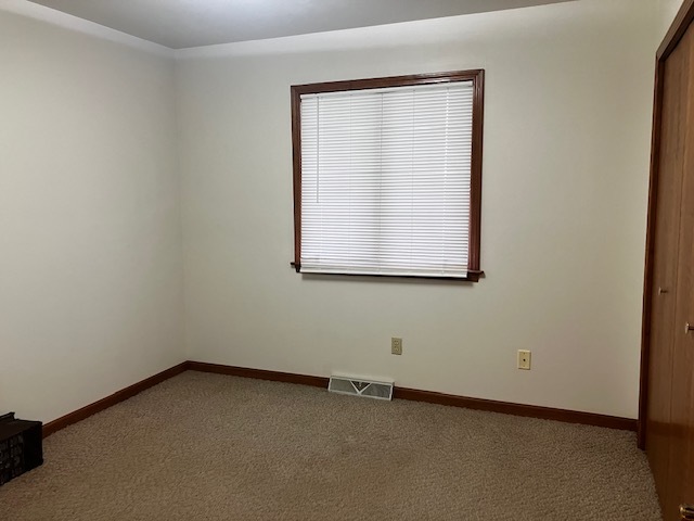 4015 East 1st Road Mendota, IL 61342 - Photo 23 of 45 an empty room with a window