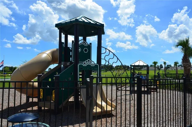 $2,200 | Undisclosed Address, Mount Dora, FL 32757