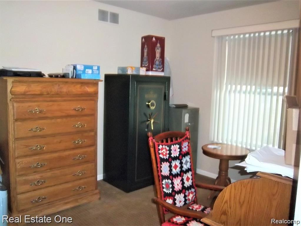 4052 Ash Tree Lane Howell, MI 48843 - Photo 13 of 27 BEDROOM 3 CURRENTLY USED AS OFFICE