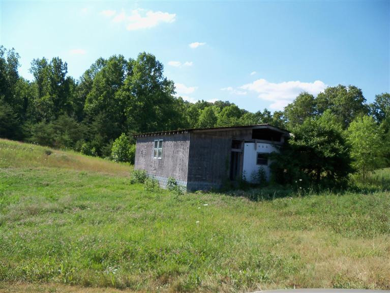 5101 Pine Ridge Road Winchester, KY 40391 - Photo 30 of 33 Storage shed