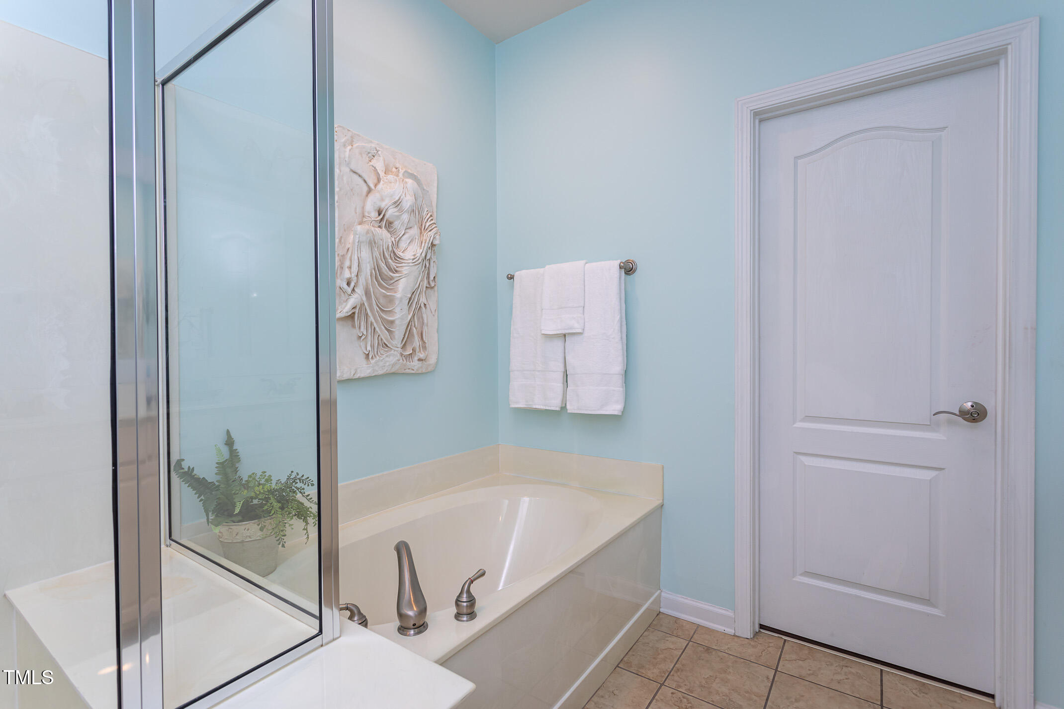 4606 Manassa Pope Lane Raleigh, NC 27612 - Photo 22 of 39 farhad-4606-manassa-pope-21