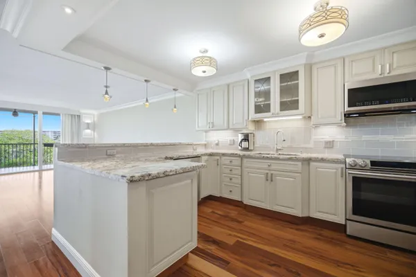 $2,750 | 2901 South Palm Aire Drive, Pompano Beach, FL 33069