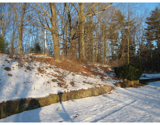 10 Siani Road Leicester, MA 01542 - Photo 4 of 11 Gallery Image 4