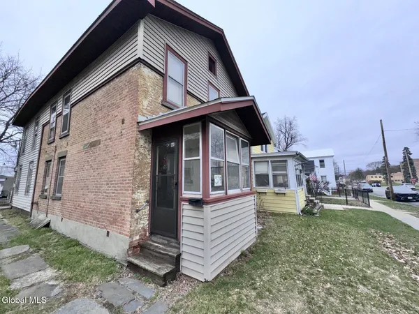 $120,000 | 579 6th Avenue, Troy, NY 12182