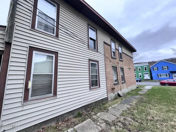 $120,000 | 579 6th Avenue, Troy, NY 12182