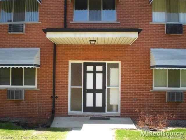 16471 East 10 Mile Road, Unit 6 Eastpointe, MI 48021 - Photo 1 of 17 31239630.jpg