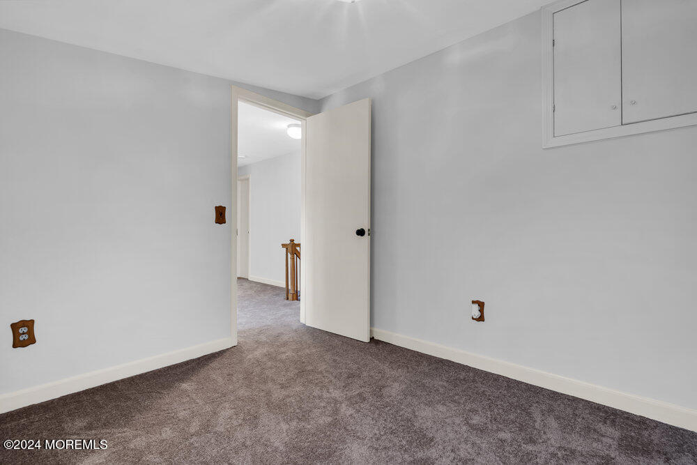 31 Meadow Road Clark, NJ 07066 - Photo 31 of 39 043__dsc1031_47