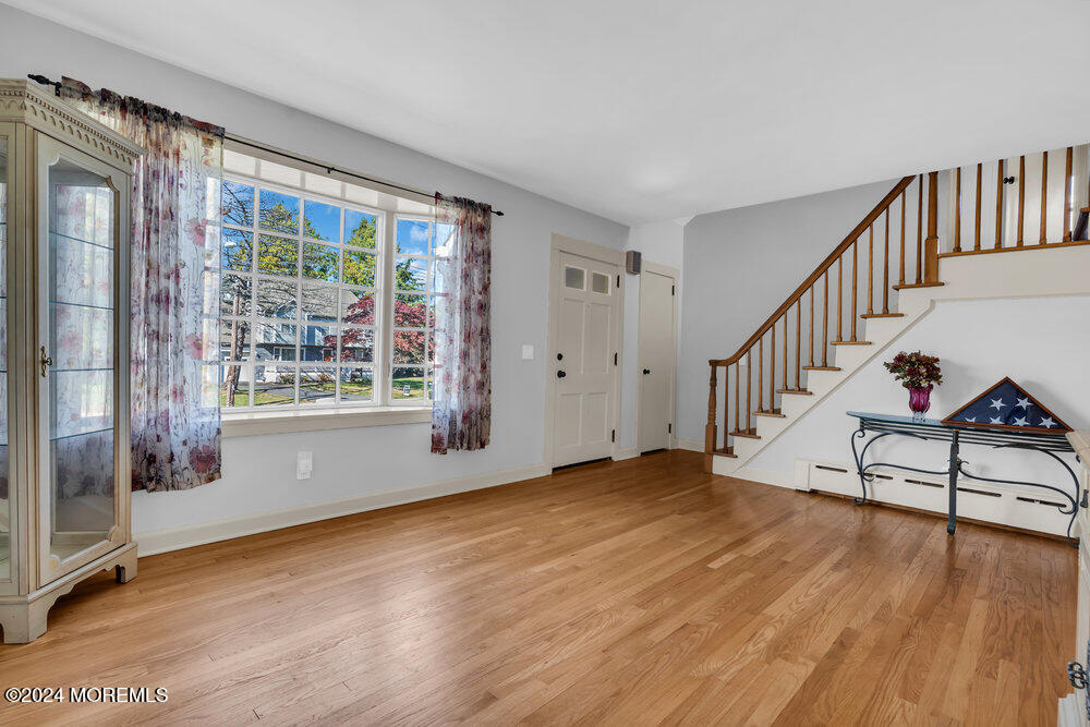 31 Meadow Road Clark, NJ 07066 - Photo 6 of 39 009__dsc0881_417