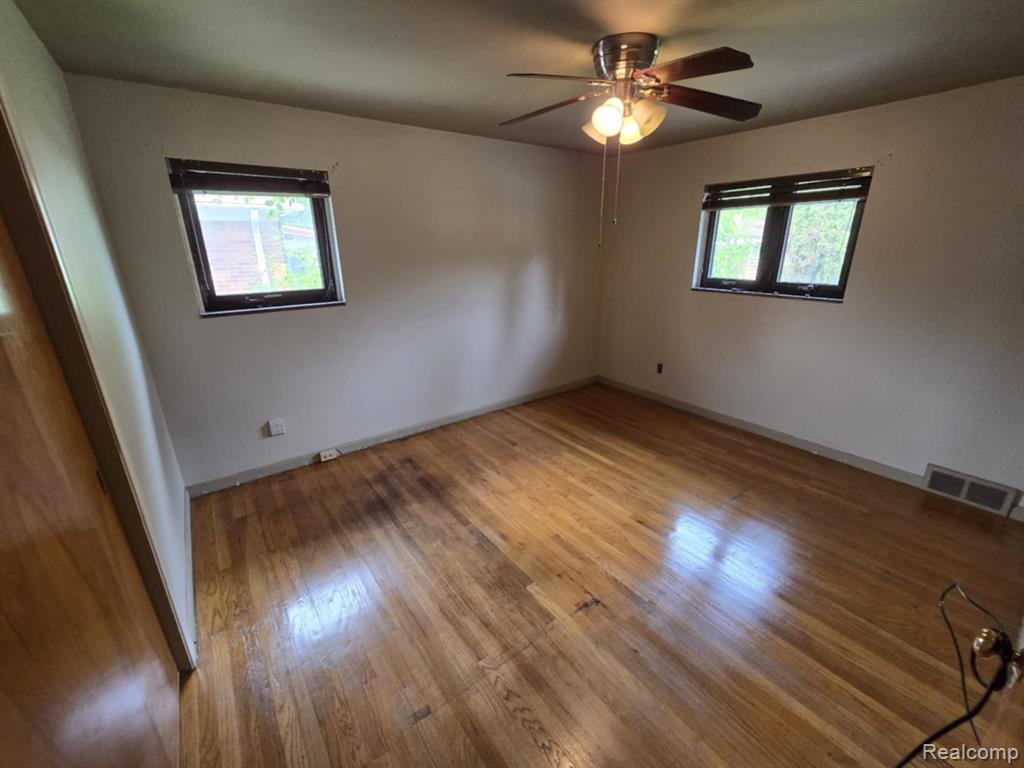 9036 Merriman Road Livonia, MI 48150 - Photo 15 of 25