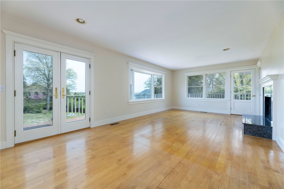 72 Verdi Road Westerly, RI 02891 - Photo 13 of 50