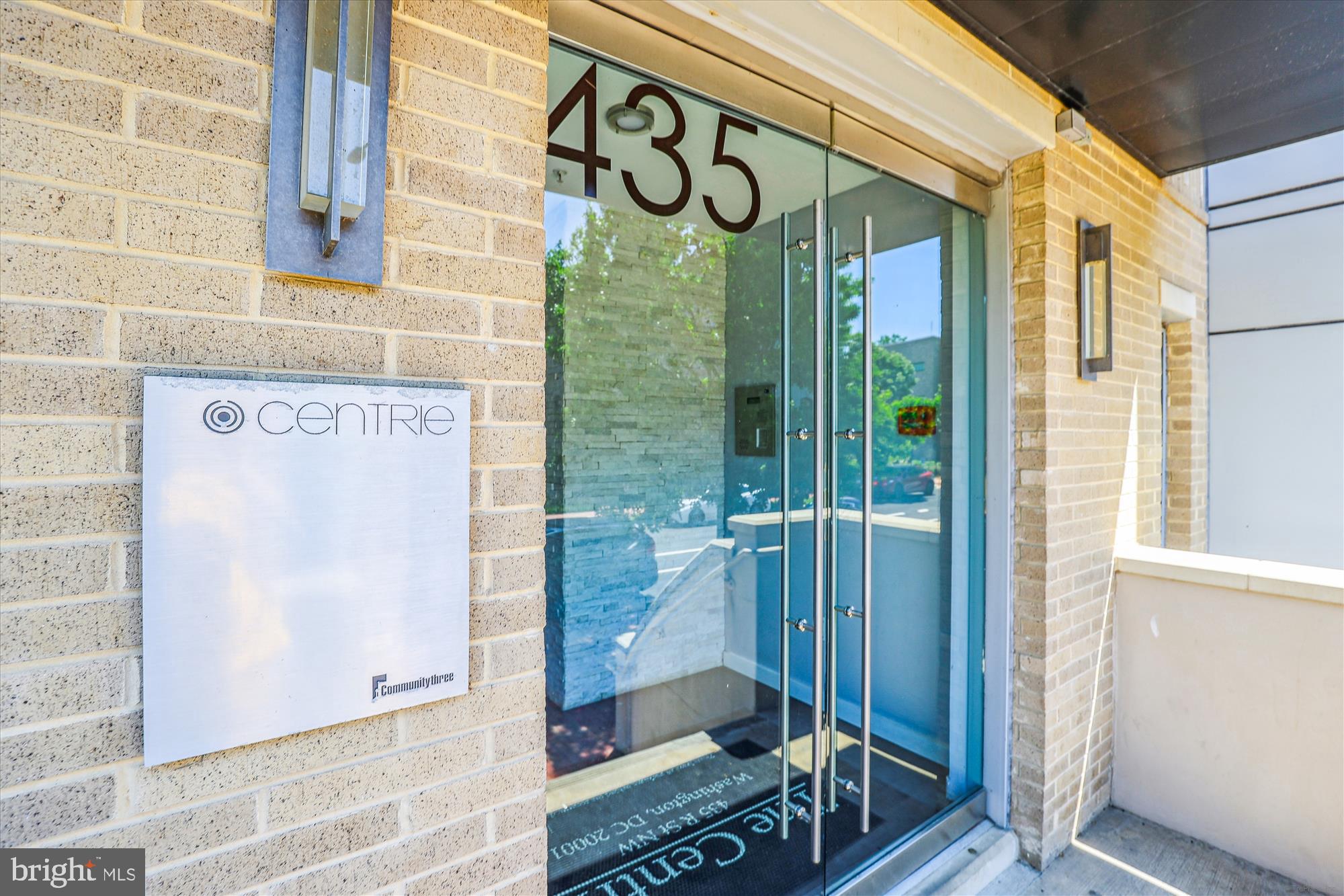435 R Street Northwest, Unit 306 Washington, DC 20001 - Photo 26 of 30 The Centrie Building Entrance