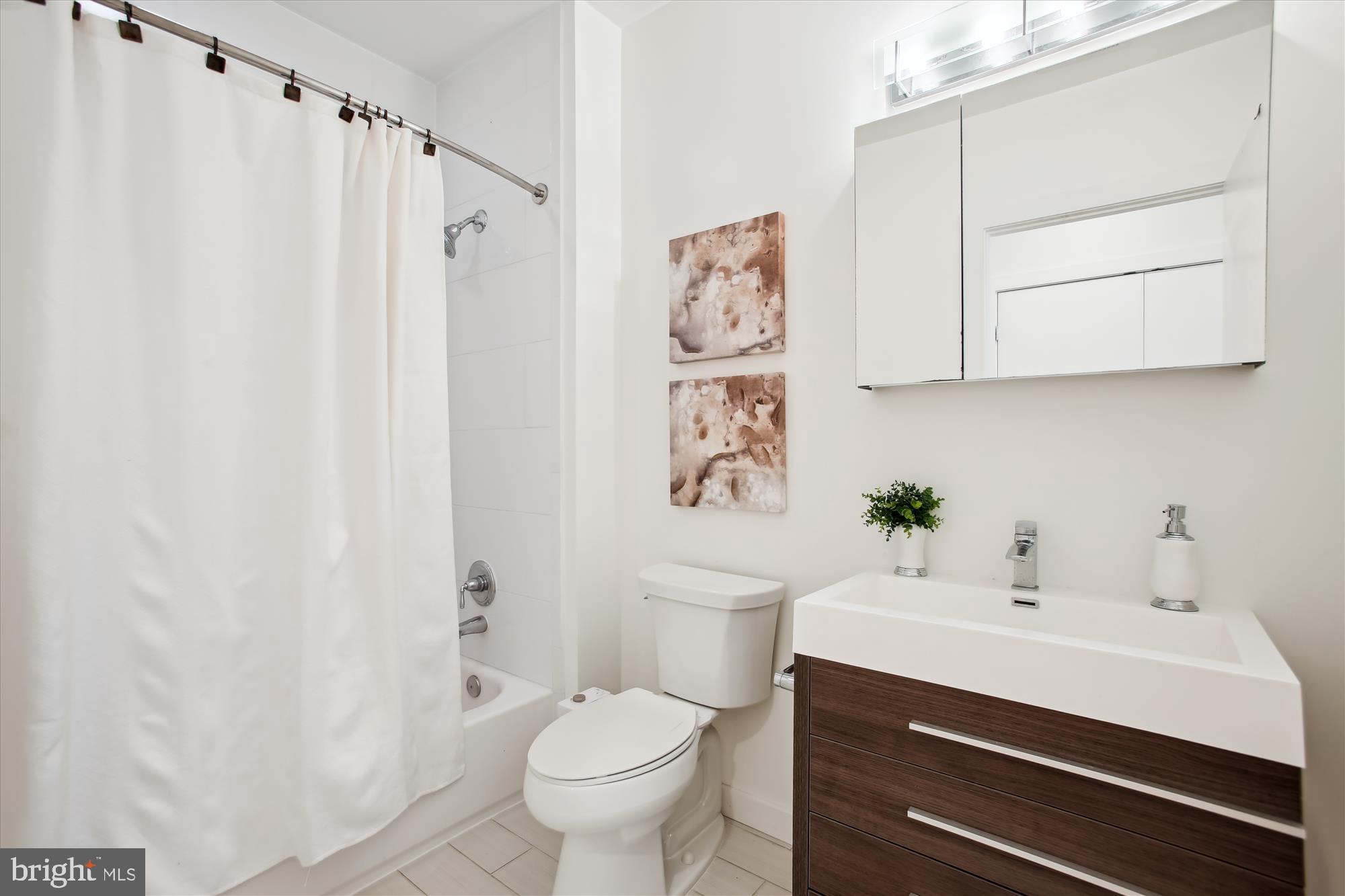 435 R Street Northwest, Unit 306 Washington, DC 20001 - Photo 5 of 30 Clean lines and calming tones