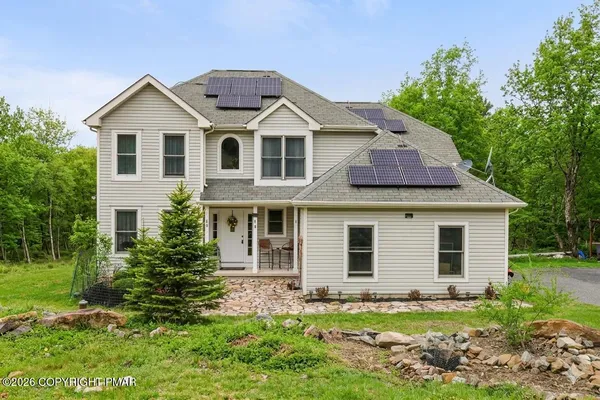$380,000 | 1392 Whispering Hills Court, Effort, PA 18330