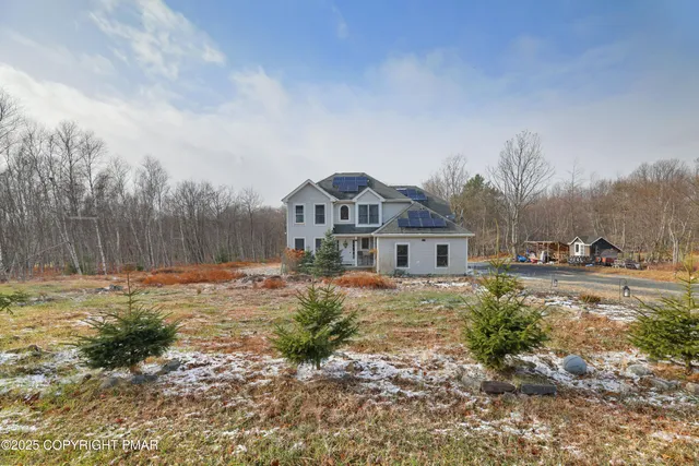 $419,000 | 1392 Whispering Hills Court, Effort, PA 18330