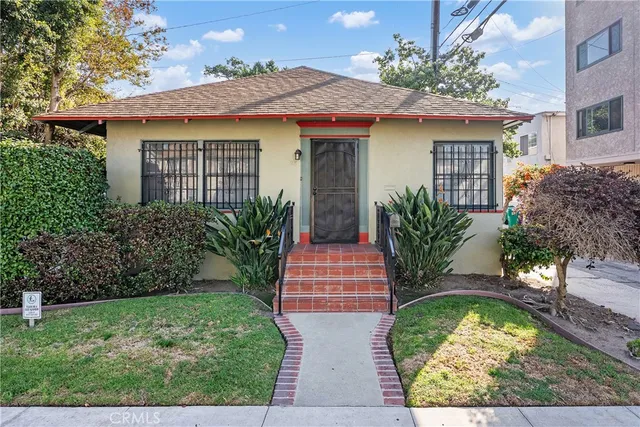 $999,995 | 28 Hermosa Avenue, Long Beach, CA 90802
