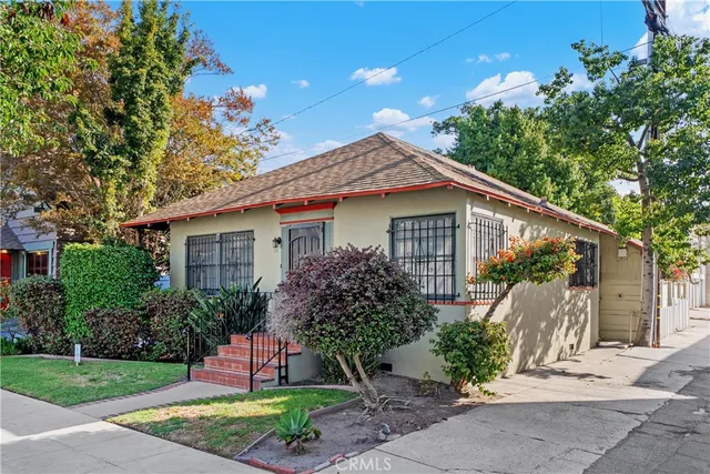 $999,995 | 28 Hermosa Avenue, Long Beach, CA 90802