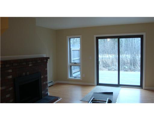 6 Hubbard Farms Road, Unit 3 Orono, ME 04473 - Photo 11 of 24 Living Room.