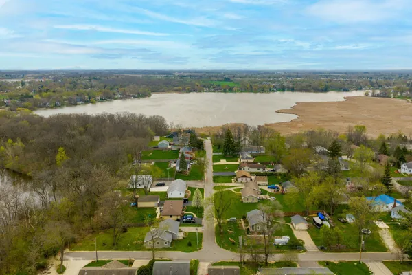 $299,900 | 7705 241st Avenue, Paddock Lake, WI 53168