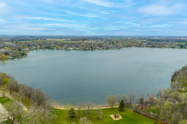 $299,900 | 7705 241st Avenue, Paddock Lake, WI 53168