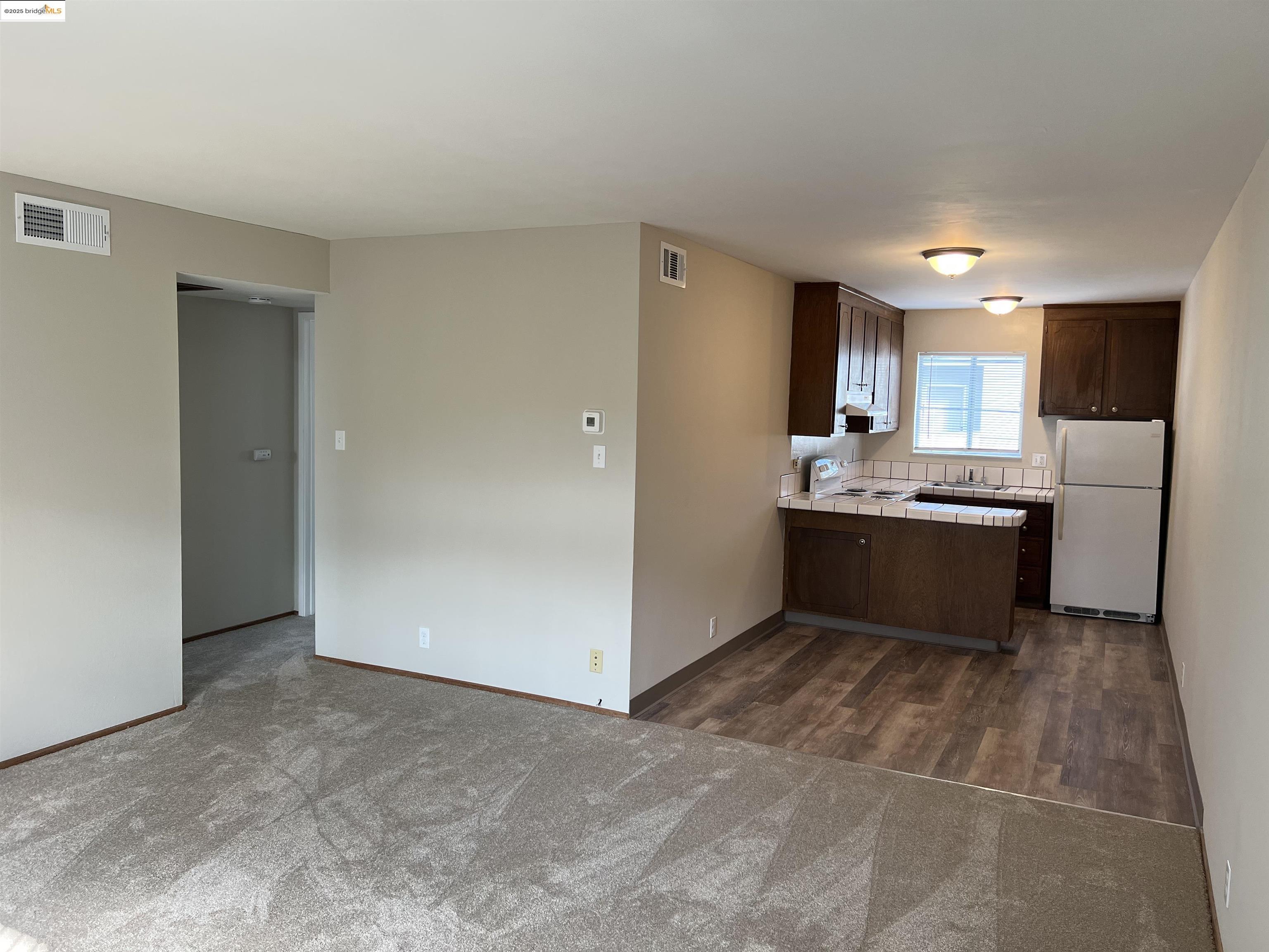 1651 Detroit Avenue, Unit 211 Concord, CA 94520 - Photo 5 of 17