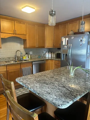 $2,700 | 3 1/2 Becket Avenue, Unit 3, Salem, MA 01970