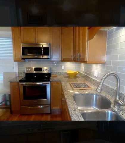 $2,700 | 3 1/2 Becket Avenue, Unit 3, Salem, MA 01970