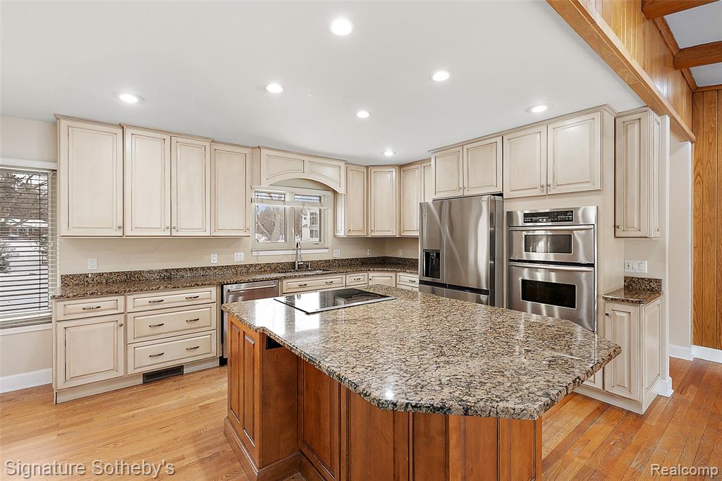 1420 Manderford Road Bloomfield Hills, MI 48304 - Photo 6 of 24 Gallery Image 6