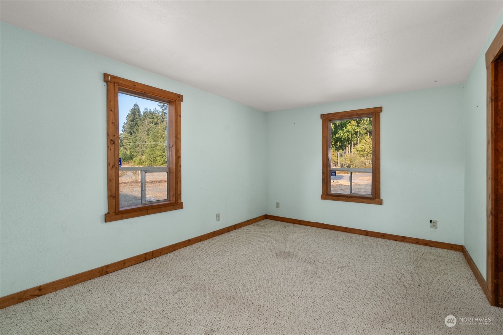 111 Huntington Road Packwood, WA 98361 - Photo 17 of 40 an empty room with a window