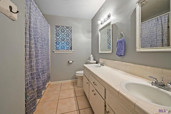 $355,000 | 5638 Cypress Street, St. Francisville, LA 70775