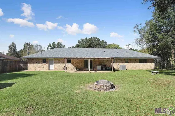 $355,000 | 5638 Cypress Street, St. Francisville, LA 70775