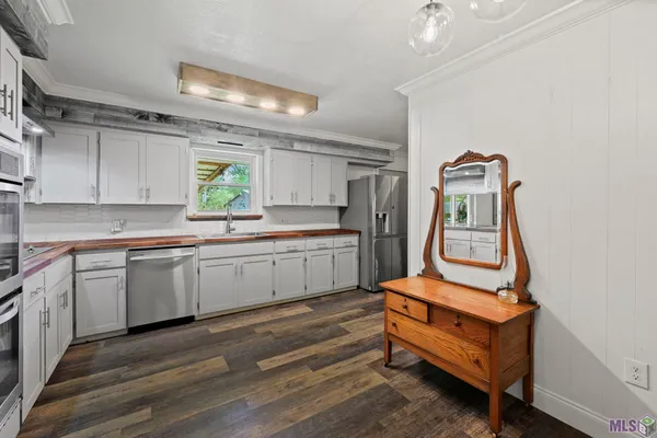 $355,000 | 5638 Cypress Street, St. Francisville, LA 70775