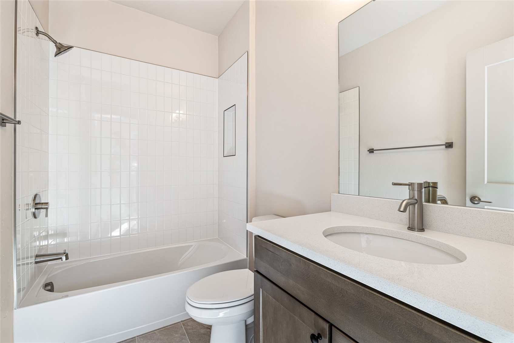 628 Montezuma Road, Unit D2 Keystone, CO 80435 - Photo 15 of 25 Guest bathroom